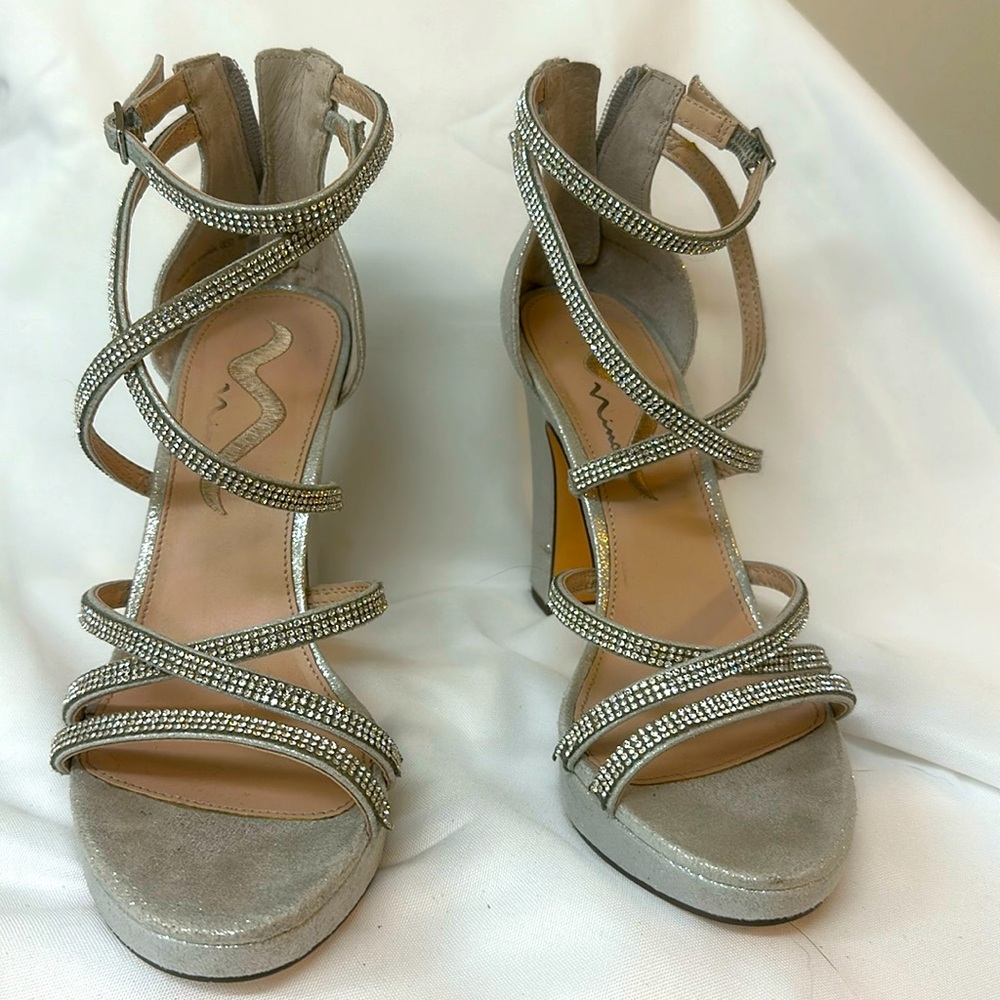 Nina silver heels with platform